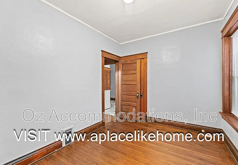 3523 Saint John Ave — Photo 16