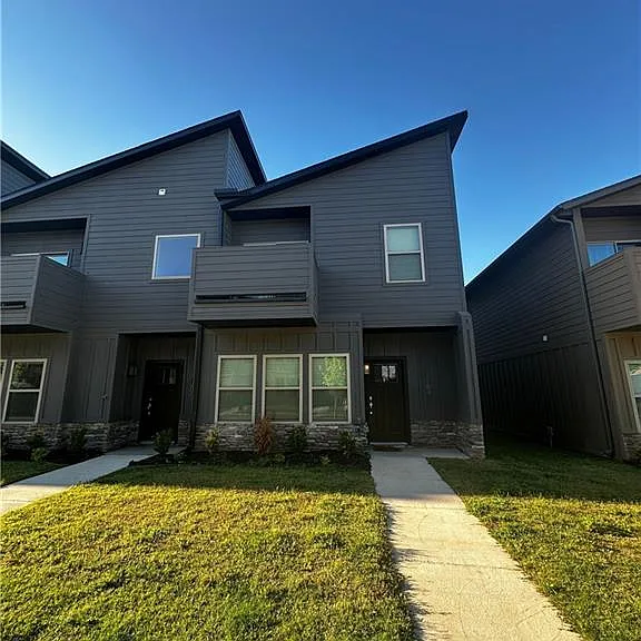 2164 Million Ln — Photo 1