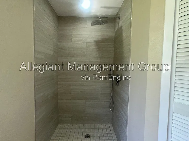 7107 Blair Dr — Photo 10
