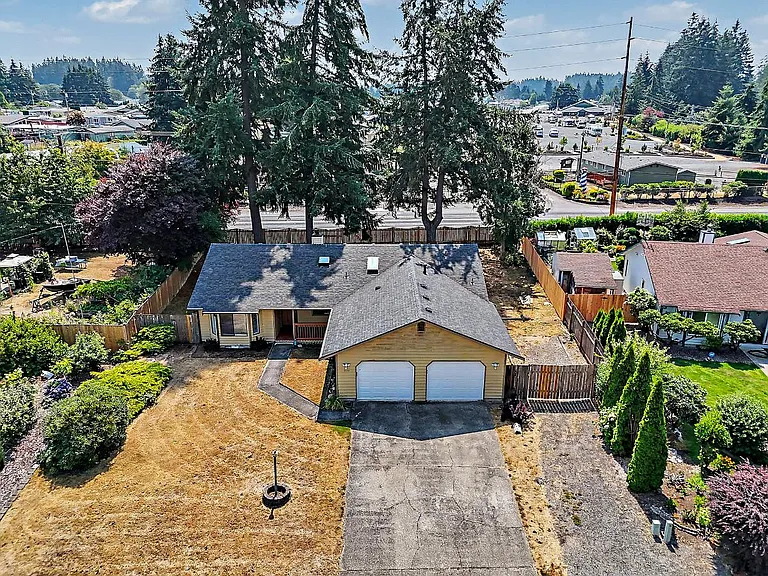 9123 Wendy Dr SE — Photo 4