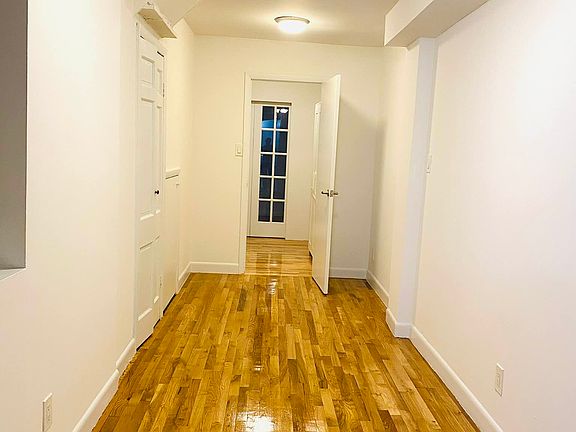4th image of 206 E 32nd St APT 1FW