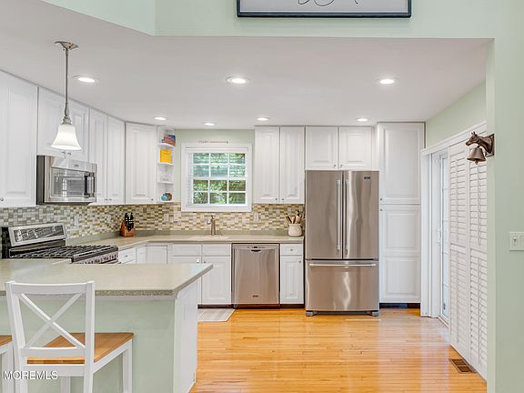 3rd image of 1 Ironwood Court