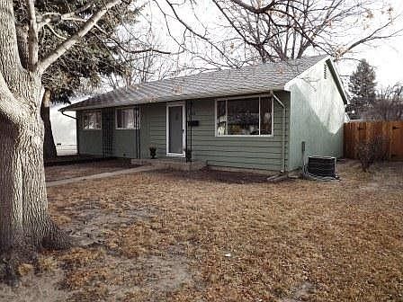 RANCHER WITH FULL BASEMENT