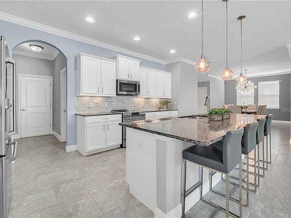 4th image of 1500 Caterpillar St