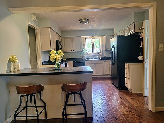 5th image of 1414 Deerbrook Ct