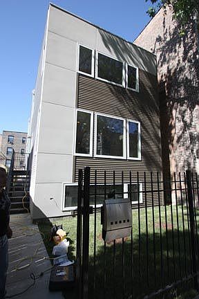 1st image of 910 N Richmond St