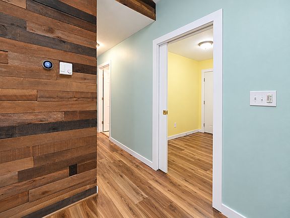 5th image of 740 Arrowhead Blvd