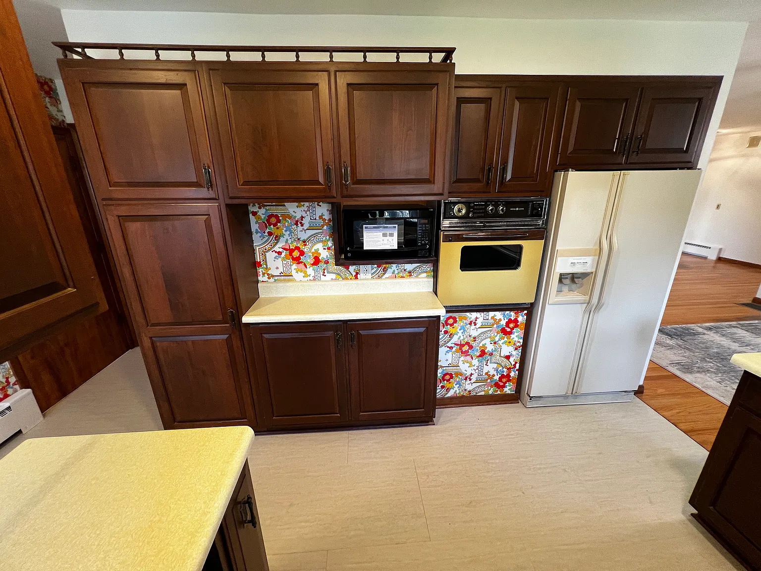3 bed, 1.5 bath, 1400 sqft, $2,200 — Photo 3
