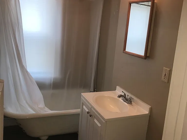 535 Asbury — Photo 32