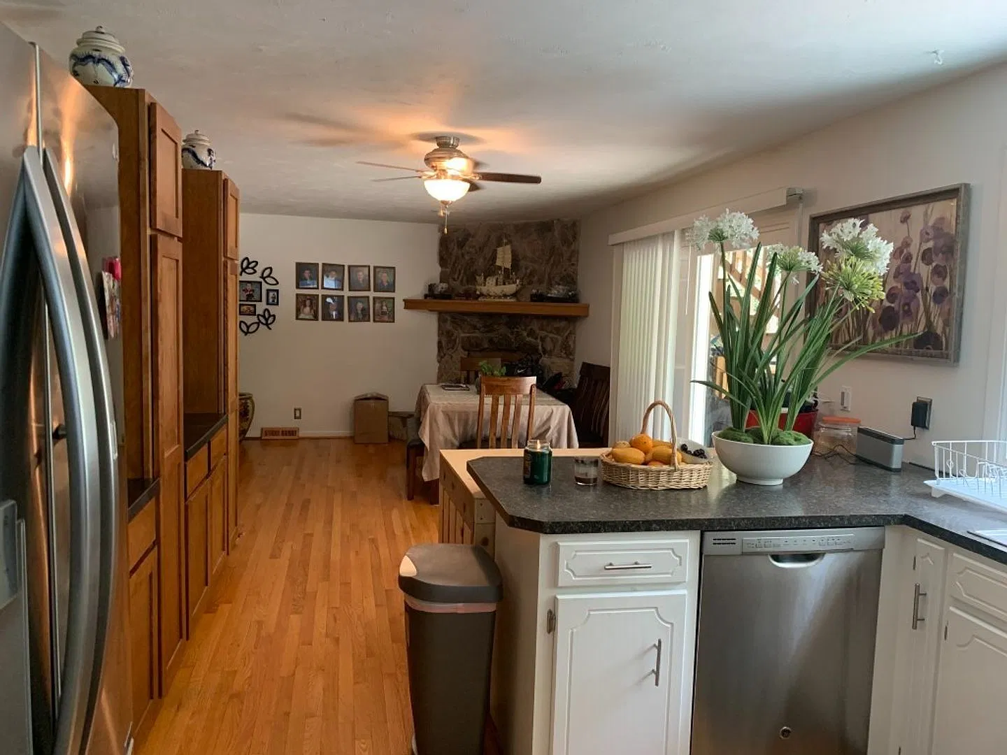 Home For Rent in Papillion — Photo 3