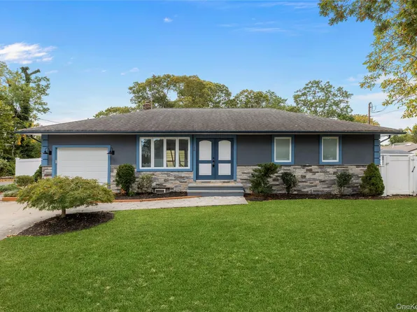 348 Hauser Avenue, Holbrook, NY 11741