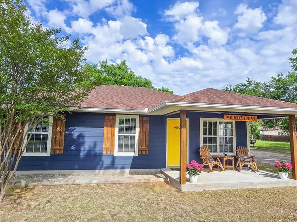 56 Delaware St, Canadian, OK 74425