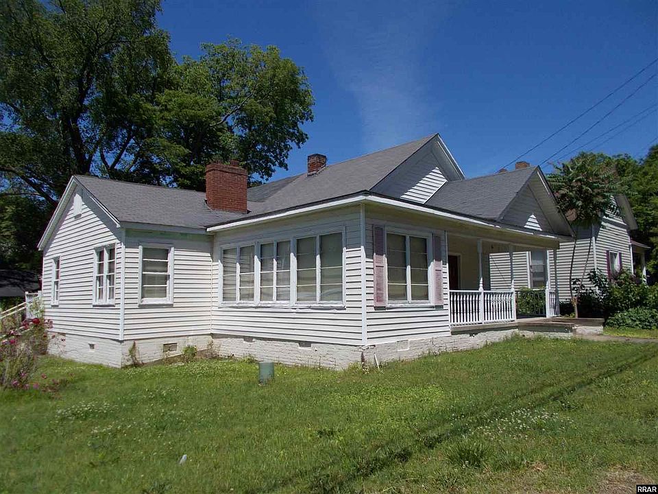 1st image of 700 Moscow Ave