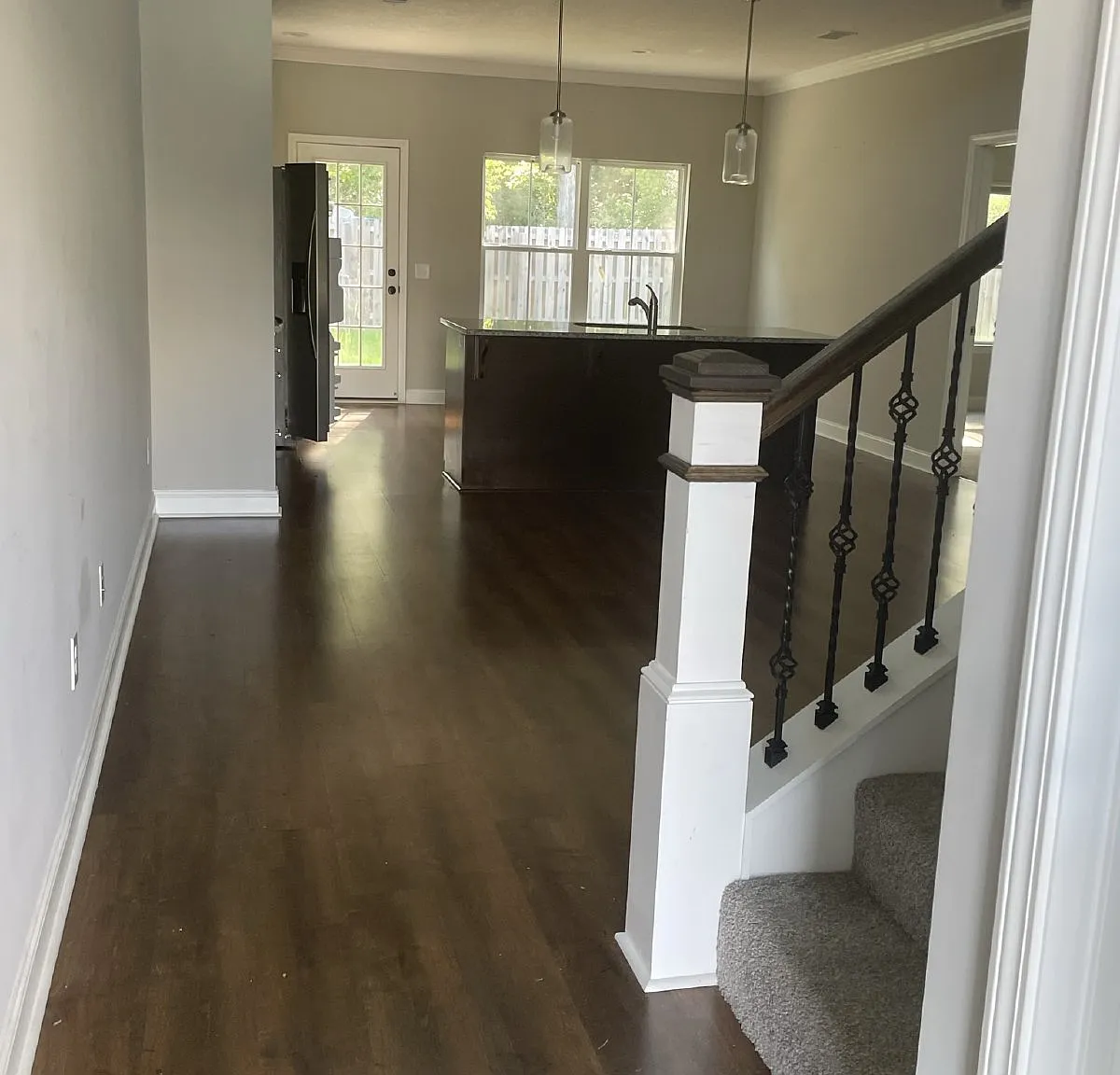 4 bed, 2.5 bath, 2055 sqft, $1,900 — Photo 2