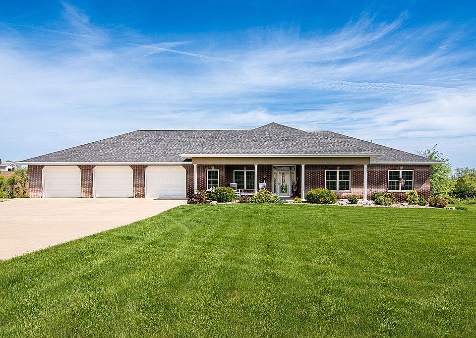 15631 White Oak Dr, Peosta, IA 52068 Zillow