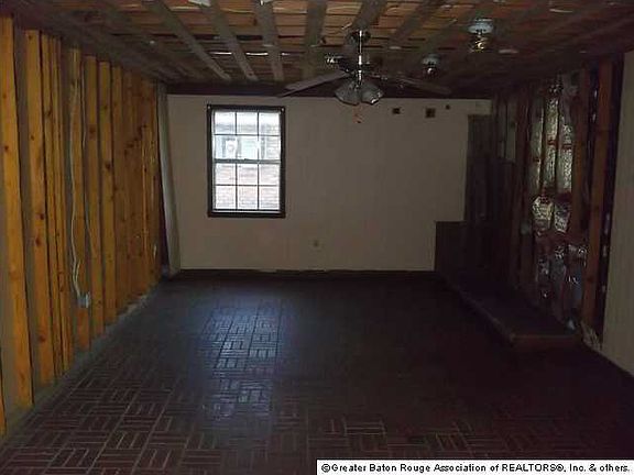3rd image of 532 N Millet Ave