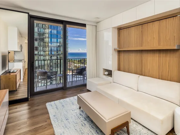 987 Queen St #1806, Honolulu, HI 96814