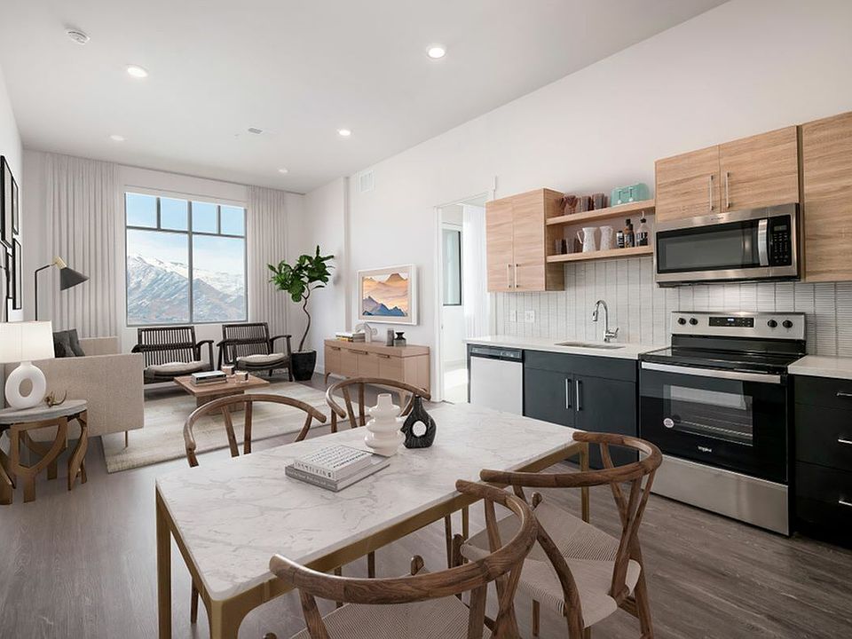 Park Avenue Apartments Kitchen and Living Room Model in Salt Lake City