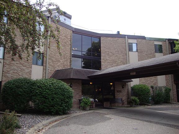 2nd image of 2680 Oxford St N APT 115