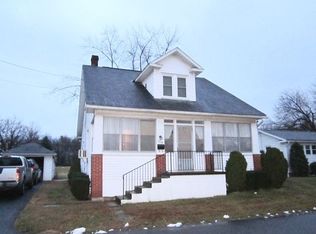 114 W Maple St, Milton, PA 17847