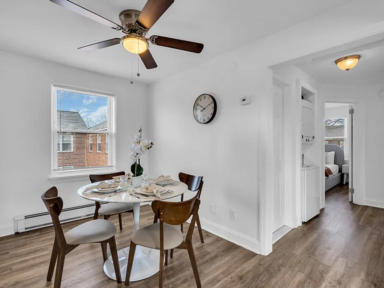 Maple Court Apartments — Photo 51