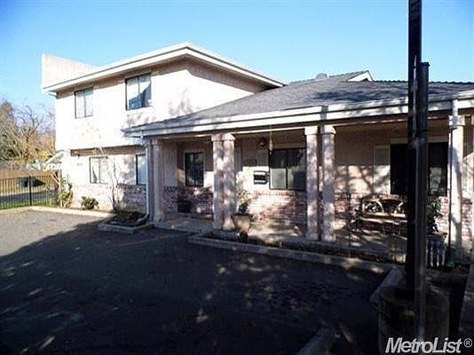3rd image of 3630 Morse Ave