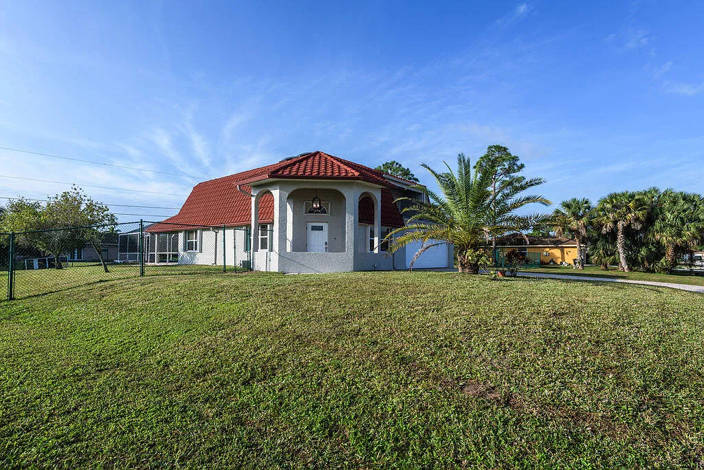 3 bed, 2.0 bath, 1882 sqft, $3,500 — Photo 3