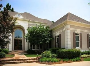 5625 Laurel Oak Dr, Suwanee, GA 30024