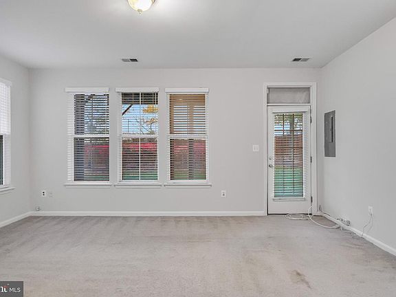 3rd image of 5711 Lanier Ave