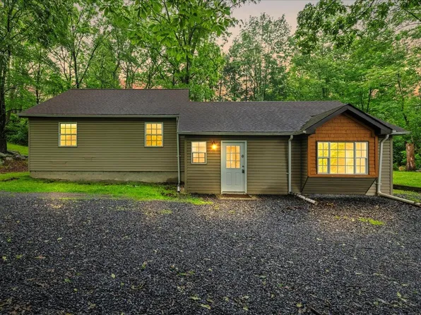 1572 Gardner Rd, Stroudsburg, PA 18360