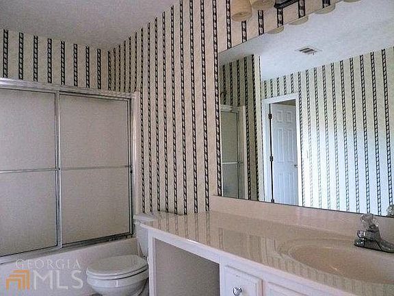 4th image of 2845 Adams Pointe Dr