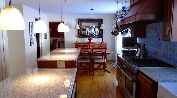 Large Renovated Eat In Kitchen