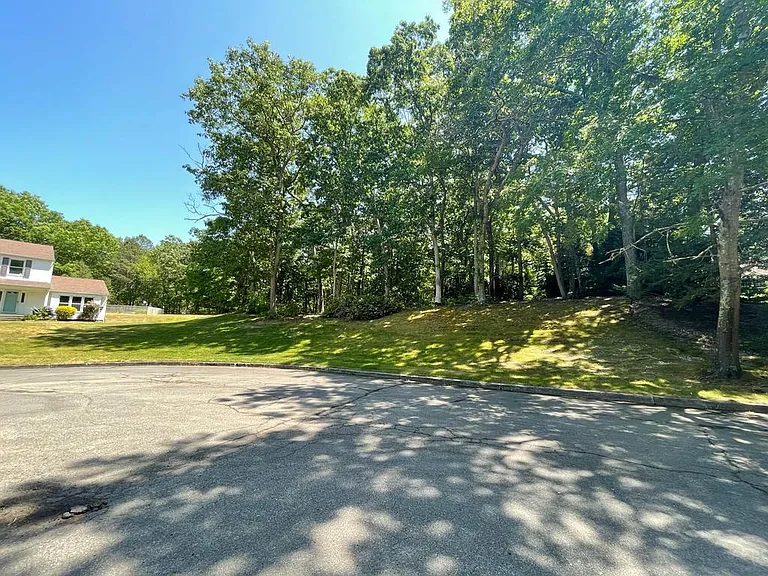 16 Jenny Ln — Photo 26
