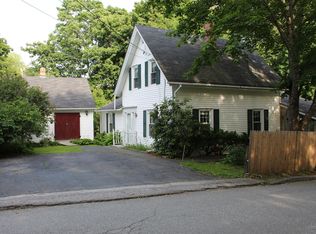 13 Pine St, Bucksport, ME 04416