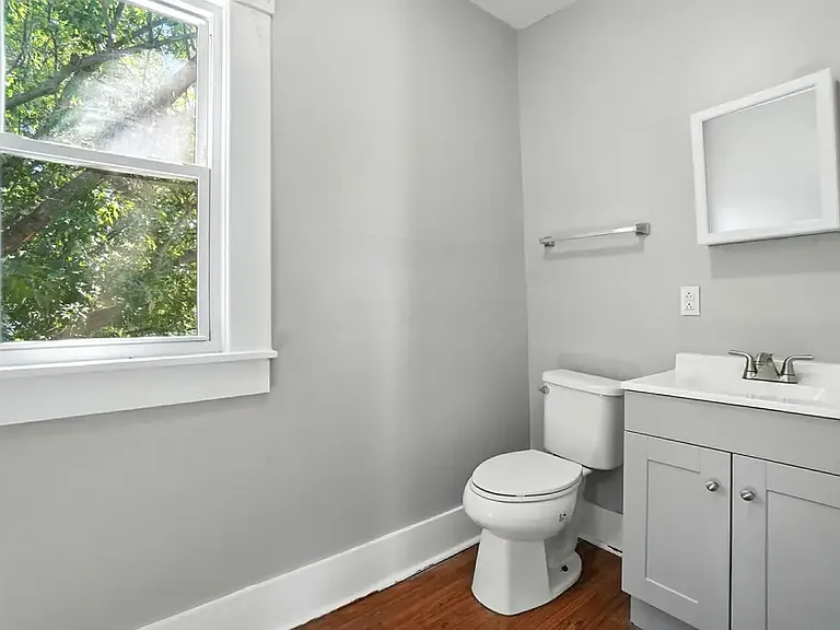 928 Miller Ave — Photo 6