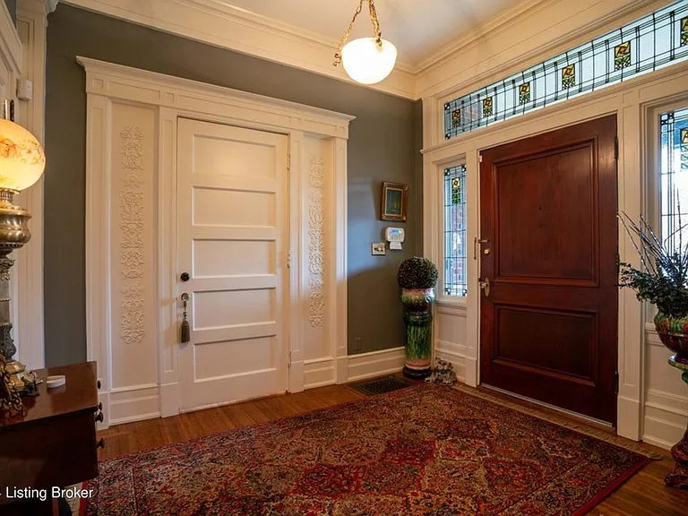 1432 Saint James Ct — Photo 10