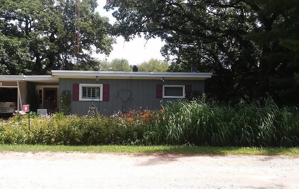 1st image of 3818 N West River Dr