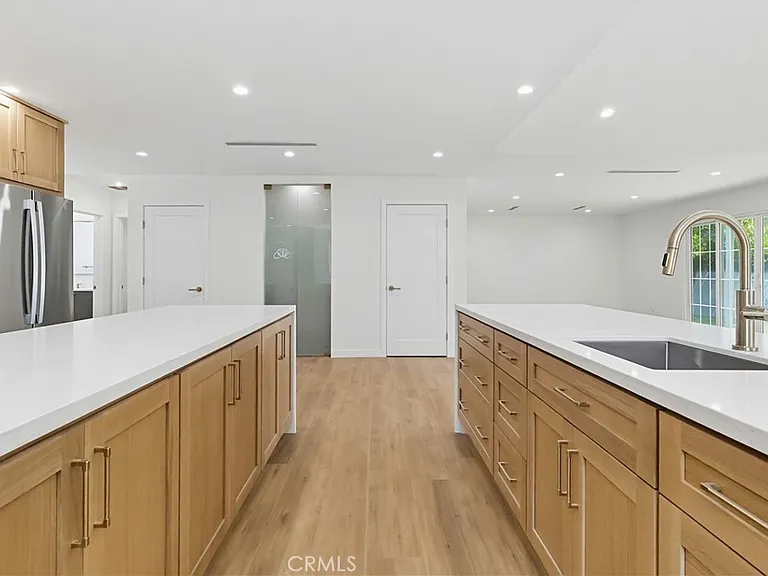 5440 Alcove Ave — Photo 18