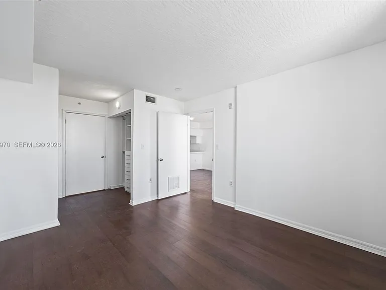 102 SW 6th Ave #605 — Photo 11