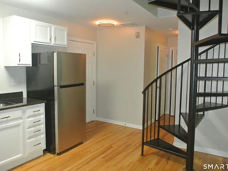 670 Boston Post Rd #12 — Photo 3