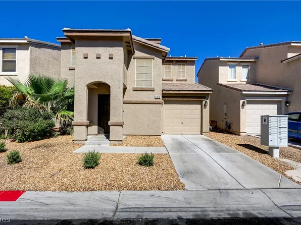 6070 Las Nubes Dr, Las Vegas, NV 89142