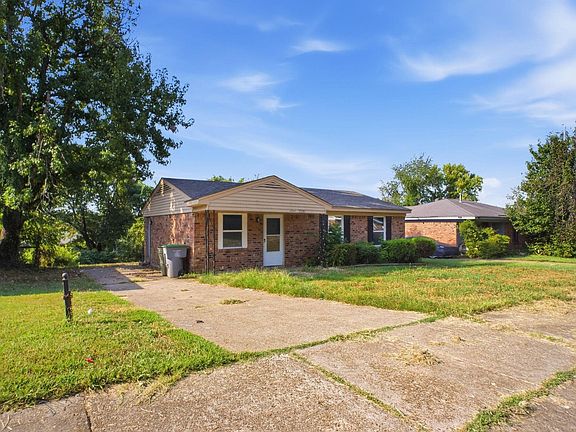 3rd image of 2531 Lisa Ave