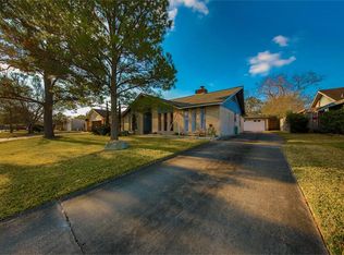 16830 Stardale Ln, Friendswood, TX 77546