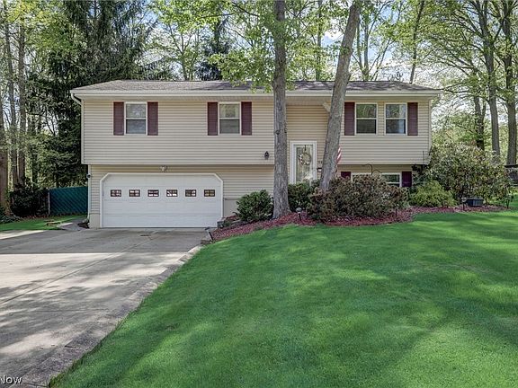 3rd image of 9434 Concord Cir