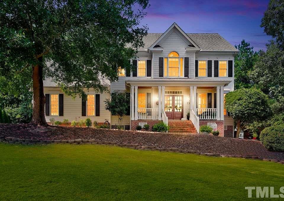 1st image of 733 Parkridge Dr