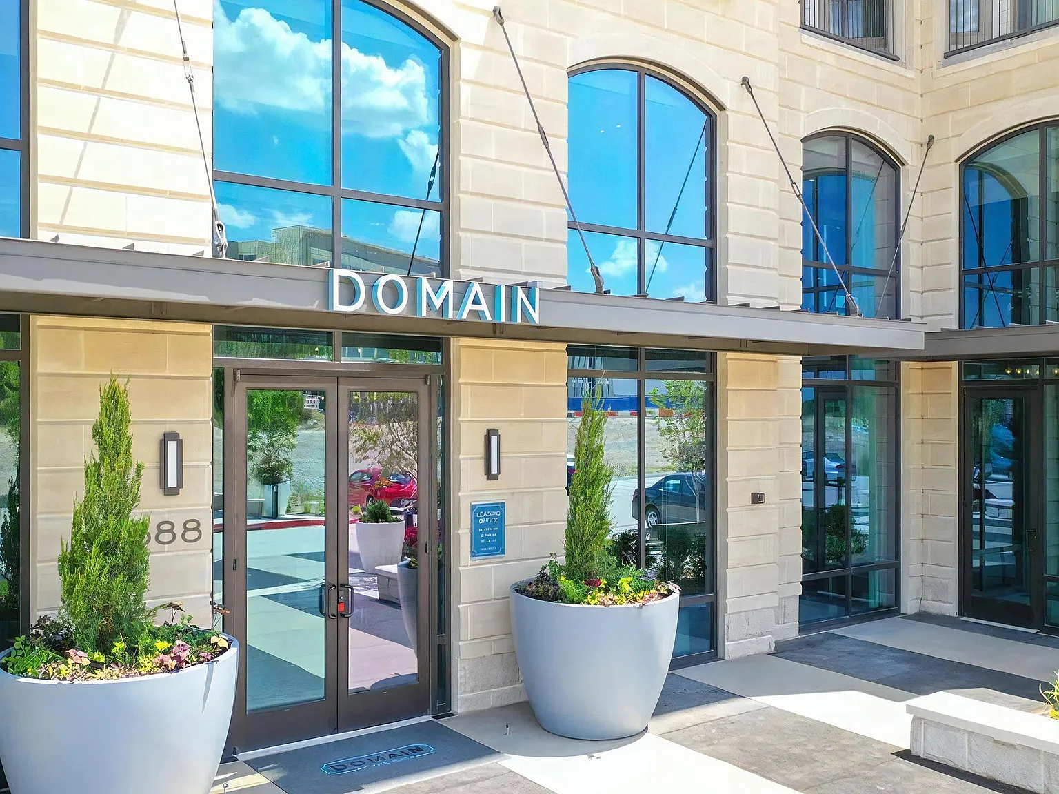 Domain at The Gate — Photo 1