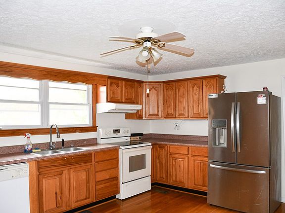 5th image of 2241 Skydusky Rd