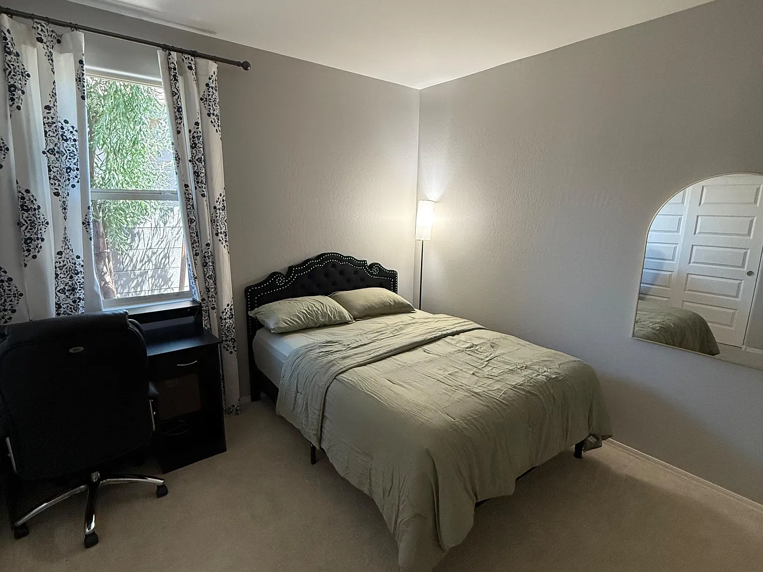 4 bed, 2.5 bath, 2642 sqft, $1,230 — Photo 3