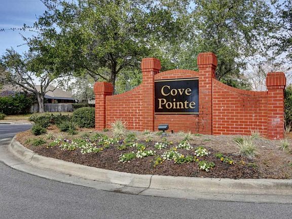 5th image of 311 Cove Gardens Cir