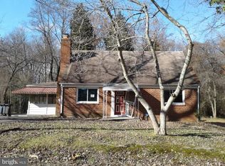 9226 Willow Ln, Hyattsville, MD 20783